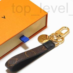 Keychains Lanyards Designer Car Keychain Leather Men Women 2023 Fashion Brand Shoe Keyring Top Quality Metal Luxury Bag Pendant Accessories Multicolor Gift CT6Q