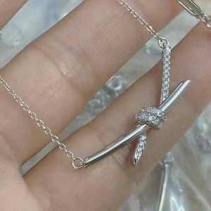 Designer Brand New Kon Twining Double Ring Band Diamond T Butterfly Knot Necklace Ring Batch