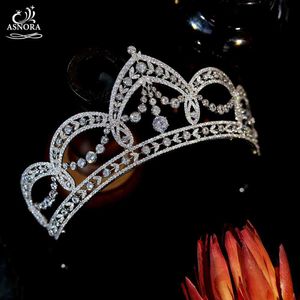 Bröllopshårsmycken Asnora European Royal Queen Crown Cubic Zirconia Bride Wedding Headdress Hårtillbehör smycken Tiaras L46