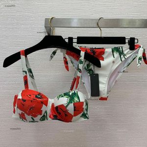 Märke badkläder kvinnor bikini designer baddräkt set mode blommor tryck logotyp baddräkter 2 st kvinnor sexig triangel simning semester strand slitage 06 april