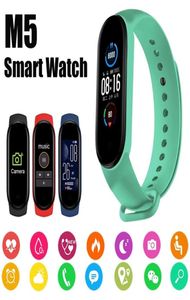 M5 Waterproof Sport Smart Watch Men Woman Smart Armbands Blodtryck Hjärtfrekvensmonitor Fitness Armband för Android iOS SMAR6704868