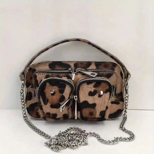 Modefrauen Handtasche Leopard Leder Umhängetaschen Frauen lässig Solid Color Messenger Tasche für Frauen Luxus -Unterarmtasche 240328