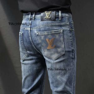 Män lila designer europeisk höst och vinter ny produkt hög kvalitet passar små fötter långa byxor trendiga ungdomsjeans lousis vouton väskor 53