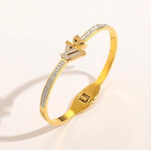 Designer Letter Bracelet Crystal Gold Plated Stainless Steel Wedding Lovers Gift Jewelry Branded Bracelets Women Bangle Couple Bracelet