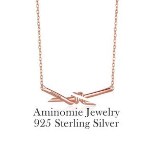 Designer Brand Version Tiffays Bow Necklace for Women S925 Sterling Silver Niche Design Highted 18k Rose Gold Lock Stain