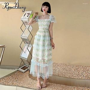 Abiti da festa Designer Fashion Runway Summer Dress Long for Women Vintage Mesh Stitch Flower ricamo a fiore Slim Elegant Holiday Midi