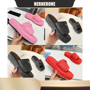 Designer Sandals Slippers Womens Summer platform flat Slides Thick heels Women Shoes rubber sole Macaron embossed sandals eur 35-42 Elegant elevated special design