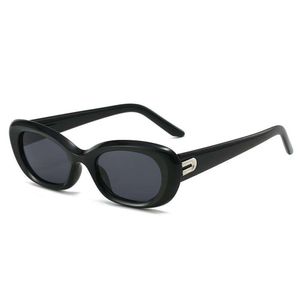 Schwarz Ovaler kleiner Rahmen 2024 Koreanische Version Neue GM-Sonnenbrille für Frauen mit High-End-Sense INS CAT EYE SONNELLESSE