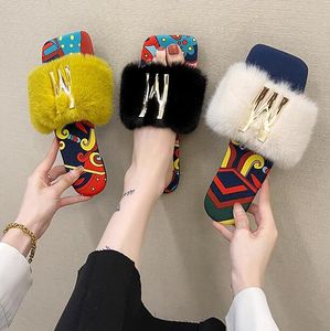 Designer Women Summer Beach Slippers Scuffs Lazy New Fashion Ladies Fluffy Slippers Outdoor Casual Shoes Low Top Comfort Flats Moccasins Plus Size 42