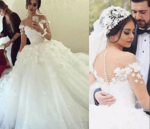 Klänningar illusion juvel hals långa ärmar bollklänning bröllopsklänning med blommor tyll vit pärlor svep tåg arabisk designer bröllop klänningar