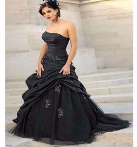 Black Gothic Wedding Dresses 2019 Ny anpassad sveptåg Aline Pleats Applique Tulle Taffeta Strapless Brudklänningar Vestidos de N1923002