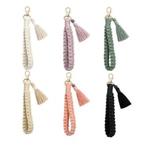 Keychains Lanyards Boho Macrome Woven KeyChain med hummer Claw Rope Tassel Pendant Wristband Womens Bag Accessory Hanging Q240403