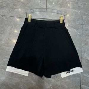 Falsi due pezzi Donne Shorts Letter Back Shorts ricamato Mini pantaloni sexy di lusso Casualmente Street Street Street Shorts Shorts