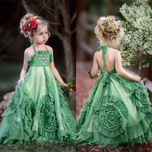 Klänningar Green Boho Ruffles Flower Girls Dresses For Weddings Aline Halter Kids Pageant Dress Beach Födelsedagsfestklänningar för First Communi