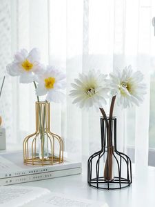 Vases Nordic Artificial Flowers Vase INS Flower Metal Plant Holder Iron Line Gold Solid Rack Table Decor