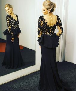 2020 New Cheap Black Mother Of The Bride Dresses Jewel Neck Illusion Long Sleeves Lace Appliques Beaded Peplum Party Dress Evening7165720