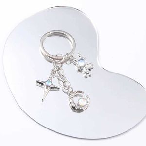 Клавные ланирды Y2K Moon Star Space Rabbit Animals Key Rings для женщин девушки подарка на день рождения дружба подарки ручной работы ручной работы Q240403