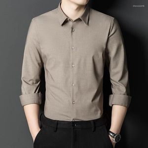 Męskie koszulki Bambus Fibre Solidny kolor Elastyczny długi rękaw dla mężczyzn Slim Fit Formal Plain Shirt w stylu Anglii Białe ubrania biurowe