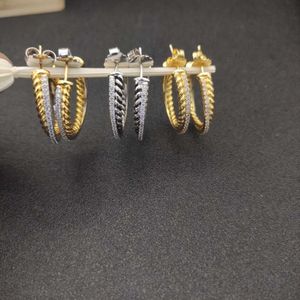 David Jersey Store Designer Schmuck Davidjersey Ohrringknopf Faden besetzt Diamantohrringe in silbernen Farbe Drei Optionen mit einem Innendurchmesser von ungefähren
