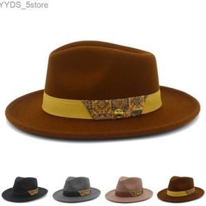 Breda randen hattar hink fedora hatt herr casual kvinnor retro bälte jazz brittisk stil derby trilby fedoras yq240407