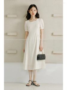 Casual Dresses Ziqiao Elegant French Hepburn Style midje-Cinching White Dress for Women 2024 Summer Simple Sense Long Female