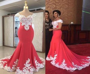 Wasser Melonenfarbe Prom Kleider 2019 Weiße Spitzen Applikationen Cap Sleeves Meerjungfrau Abendkleider Sweep Zug arabische formelle Partykleid6629646