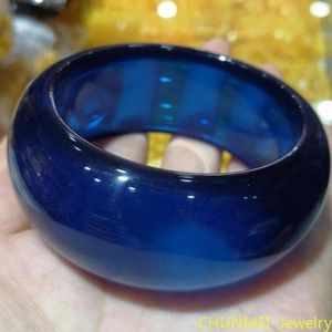 Blue Natural Ambers Bangles Kvinnor Handgjorda armband smycken Tillbehör Baltic Amber Bangle för mamma och flickvän Lucky Gifts 240311