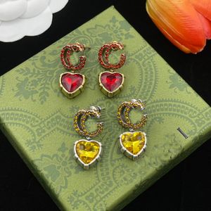 Högkvalitativa örhängen bokstäver designer märke stud bröllop vintage hjärtkristall dingle smycken för kvinnor fest gåva