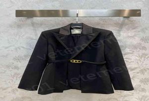 Tasarımcı kadın blazer moda markası orta uzunlukta ceketler retro lüks kadın giyim 4829653