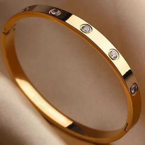 Cart Bracciale Coppia di moda Bracciale elettroplate con estate Inlay Diamond Class Hand Hand Hand Anello in acciaio Rosa Gold Gioielli Gioielli Trendy Girl