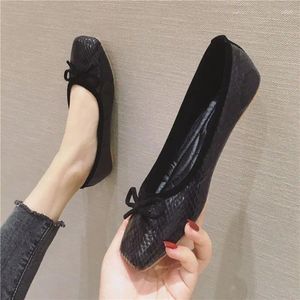 Casual Shoes 2024 Elegant Professional Women's Snake Square Toe Plus Size Comfortable Soft Bottom Joker Classic High-end Flat