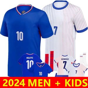 2024 Französisches Fußball -Trikot Giroud Mbappe Griezmann Saliba Pavard Konate 24/25 Maillot De Foot Equipe Home Away Kids Kit Frauen Jersey Fußballhemd