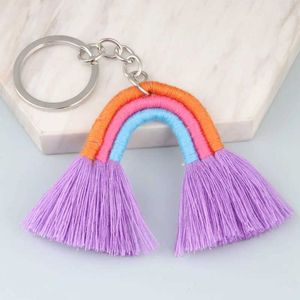 Keychains Lanyards Färgglada söta Rainbow Tassel Keychain Bohemian Handgjorda nyckelring Handväska Tillbehör för kvinnor Boho Summer Jewelry Gifts Q240403