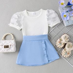 Kleidungsstücke Mode kleine Mädchen Sommerkleidung Blumenmaschen Kurzpuffarm T-Shirts mit Mini-A-Line-Rock