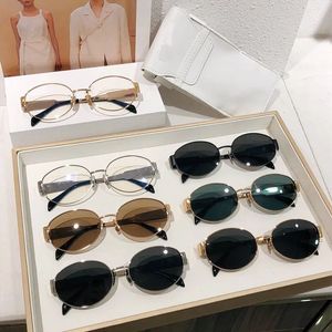 Estrutura feminina de alta moda Luxo oval designer de marca de sol feminina Metal Metal Melror Lens Green Lente Sunglasses