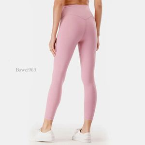 Yoga outfit för kvinna Gym Leggings Designer med Pocket Workout Clothes Leopard Sexig Seamless Spot Pants High midje Sport Wear Elastic Fiess Bawei963