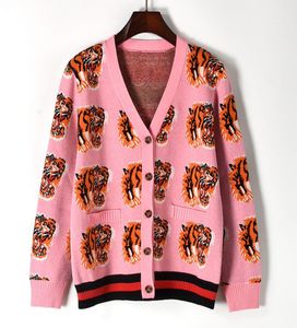 Fashion2019 Nya höst- och vinterkvinnor Knitkläder täckt Tiger Head Print Vneck Knit Shirt Cardigan tröja Kvinnor Outwear Tops 7419935