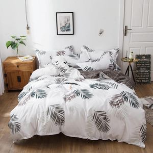 Sängkläder set Evich Simple White Bottom Leaf Set Single Double Size Säsong Polyester Quilt Cover Bedroom Houseware Pudow Case