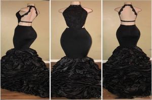 2020 Black Mermaid Prom Dresses Halter Neck Lace Appliques Tiered Ruched Criss Cross Backless Sweep Train Plus Size Party Even9630607
