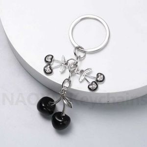 Keychains Lanyards Pretty Cherry Keychain Romantic Love Heart Fruit Key Ring For Women Girl Friendship Gift Bag Decoration Handmade Jewelry Set Q240403