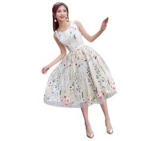 New Coming Garden Sash Multicolored Organza Short Homecoming Dress A Line Custom Made Scoop Floral Embroidered Cocktail Gowns Casu6264461