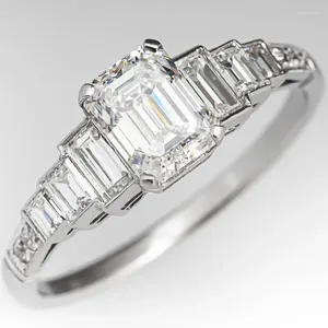 Anéis de casamento Huitan Fashion Square Crystal de zircônia cúbica para mulheres Bandas de engajamento de design simples acessórios de luxo jóias