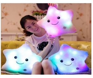 Luminous Cute 30cm30cm Star Heart Bear Paw LED Pluszowa poduszka nocna światło dzieci Poduszka świąteczne zabawki DHC1417467441