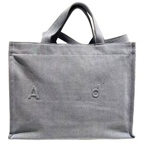 Designer Bag Tote Bag Beach Bag Stor kapacitet Denim Shopping Bag Midsummer Type Men's Women Cool stilig handväska denim Canvas Bag 40cm