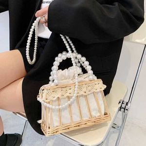 Wieczorne torby na plażę trawioną torbę na wiosenny wiosenny Rattan Pearl Handheld Mały kwadratowy koronkowy jedno ramię Crossbody