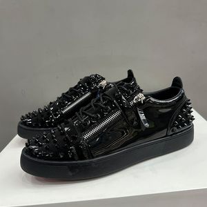 Nya modemän, charmade nitar spik svarta brädskor manliga kausala lägenheter moccasins sport promenad sneakers zapatos hombre