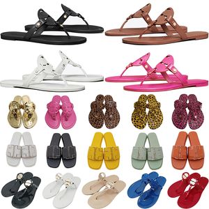 Kostenlose Schifffahrtsfrauen Sandalen Gleitschlangen Lederschuppen Strand Designer flach Sandale Sommer weiß schwarz braun rotrosa gelb flip flops damen rutschern