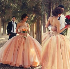 Dresses Gorgeous Peach Quinceanera Dresses with Beads Pearls Crystal Layered Ball Gown Prom Dresses Puffy Tulle Party Pageant Dresses Brid