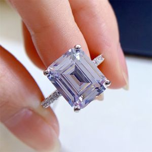 에메랄드 설탕 컷 모방 다이아몬드 반지 30% 925 여성을위한 클래식 CZ 지르콘 약혼 결혼 반지 신부 파티 선물