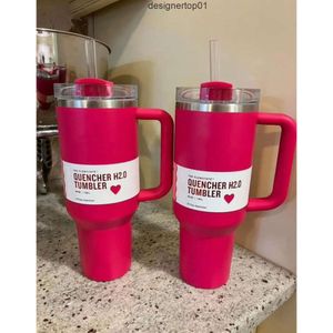 Hedef Kırmızı Tumblers ile Stanleliness Cosmo Pembe Flamingo Kupalar Söndürme Ajanı H2.0 Çoğaltma 40oz Paslanmaz Çelik Kupalar Kapalı ve Saman 1: 1 Araba Su Şişesi BGK4